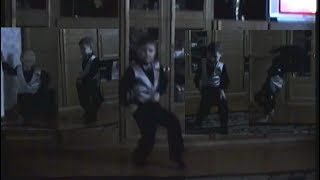 Ах, какая женщина :) Крутой танец 5-летнего парниши, сколько страсти))