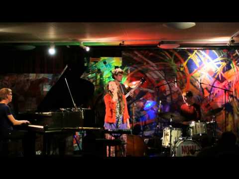 Hanna Tolf Group (1) @ Brötz 13/11/27