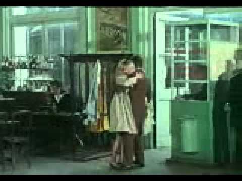 LES PARAPLUIES DE CHERBOURG movie trailer