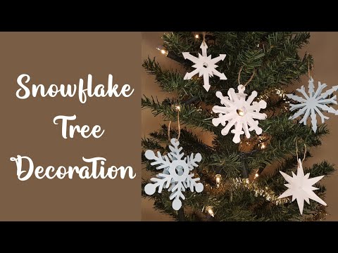 DIY 3D Paper Snowflakes for Christmas Decorations