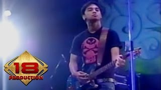 Download lagu Ungu - Demi Waktu (Live Konser Solo 18 September 2006) mp3