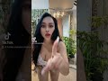 Tante Sarah Goyang Tik Tok Shorts