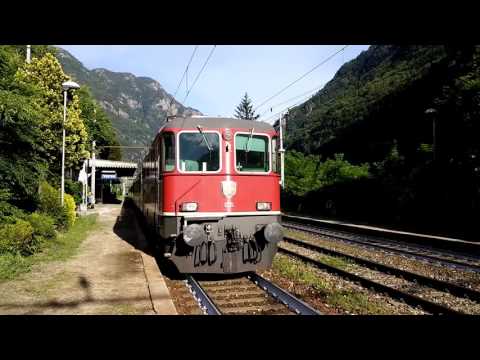 ARRIVO E PARTENZA DEL REGIONALE SVIZZERO + EUROCITY A VARZO. (VB) 25 - 6 - 2016
