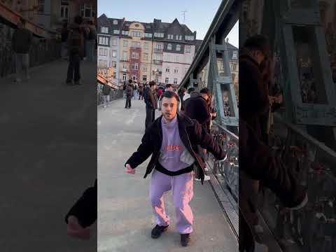 Dancing on the Bridge😌😎 #dance #bridge #positivevibes #hiphop #freestyle #shorts #hiphopmusic