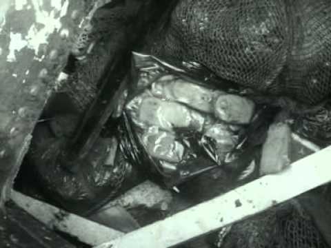 Hash uit Libanon op smokkelkotter (1974)