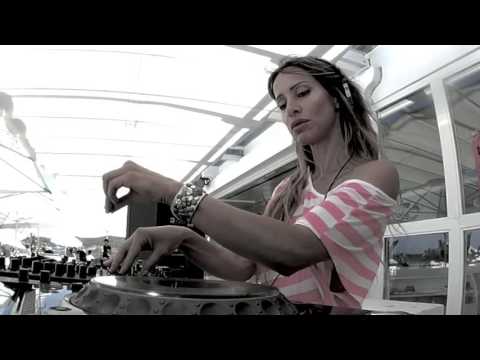 Rita Gherz - Lips Reartes - Ibiza