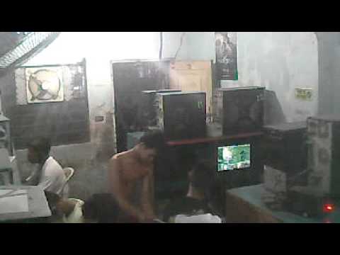 Webcam video from April 7, 2013 11:05 PM