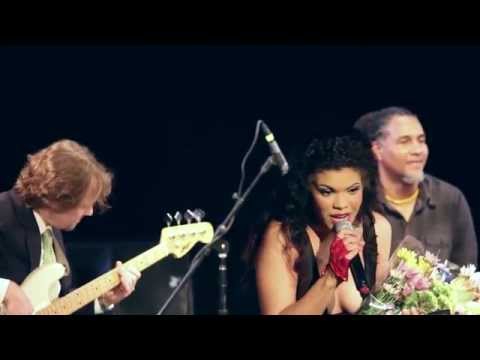 Andre Veloz "La Sufrida" (Yo Soy Mala)