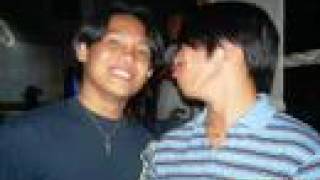 This guy&#39;s in love with you pare