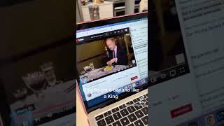 Download lagu How to eat a banana like a King mp3