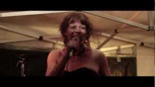 Jenny Lee & The Hoodoomen - It Ain't The Meat (live)