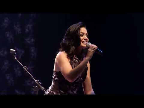 A Violeira (Tom Jobim/Chico Buarque) - Luiza Lara canta Chico Buarque