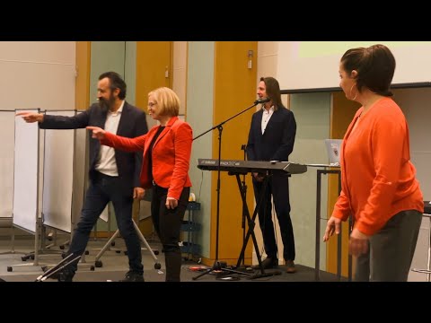 Steife Brise Businesstheater auf Englisch