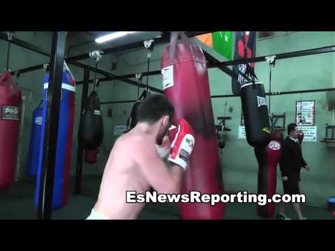 Russian Boxing Star Aik Shakhnazaryan Training In Oxnard - EsNews