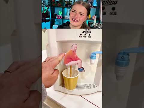 Video Thumbnail: Wenn man sich bei der Arbeit langweilt #shorts #lidiro #schule #memes
