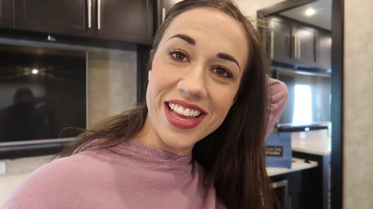 Colleen's Haters Back Off Rehearsal footage.