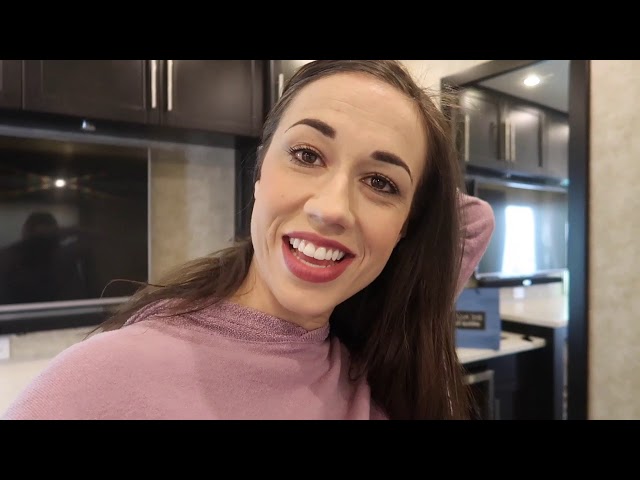 Colleen's Haters Back Off Rehearsal footage.