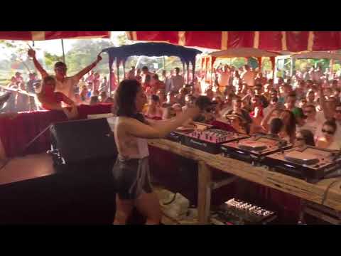 Joyce Muniz playing LIBERDADE at Surreal Park, Brazil