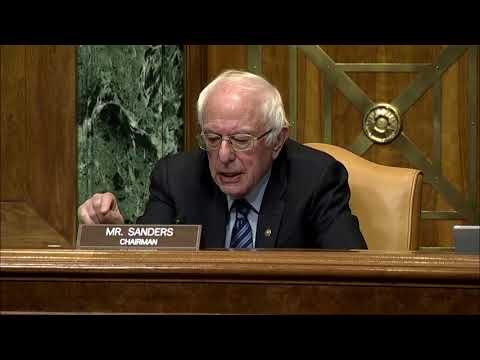 サンダース氏、企業の「飢餓賃金」を非難 (Sanders condemns corporations' 'starvation wages')