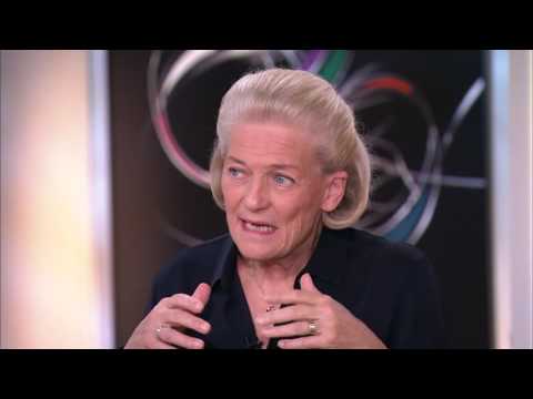 Elisabeth BADINTER sur l'avancée sociale dont elle est la plus fière - Thé ou Café - 27/11/2016