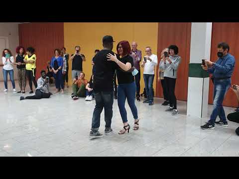 Bobby Simon kiz demo at KIZMI Marathon Italy.