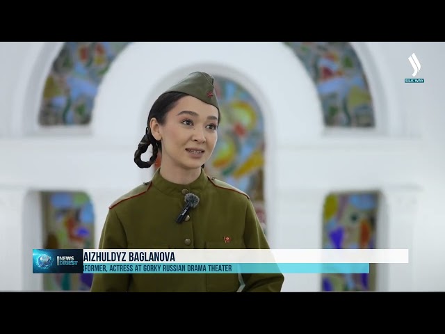 Актёрлор менен аскер кызматкерлери биргеликте «Алия» спектаклин койду