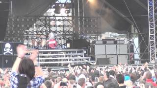 Green Day - 99 Revolutions (with Blitzkrieg Bop intro Live) @ Krieau, Wien, 2013