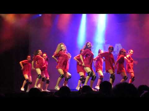 Urban Club Gala 2021 - Reggaeton Inicial (Guada Marchisotti/Celina Bacchi) 22/12/2021 Teatro Metro