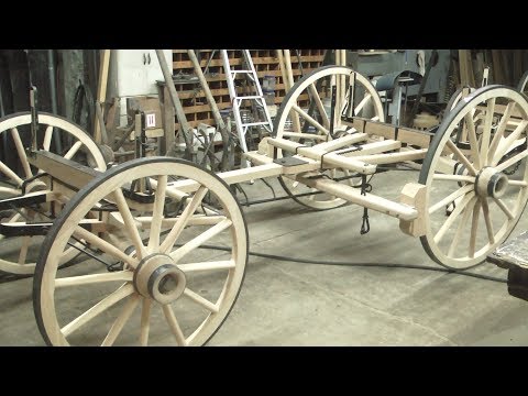 image-What type of material covered the wagons?