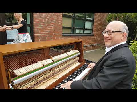 Jörg Hegemann im Int. Phono+Radio-Museum Dormagen
