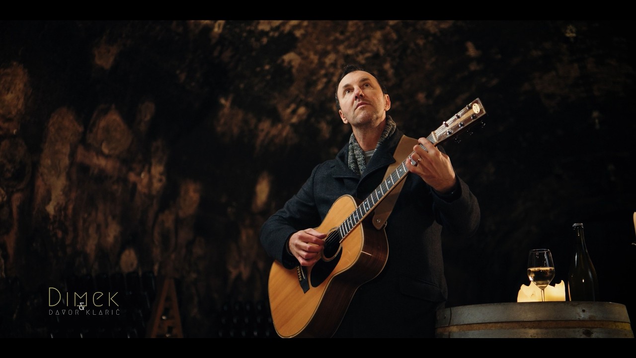 Dimek in Davor Klarić – Med sodi rojen