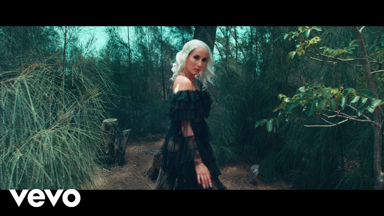 Domino Saints, Sharo Towers — No Es Pecado