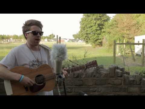Benjamin Francis Leftwich - Pictures - Barn On The Farm Sessions