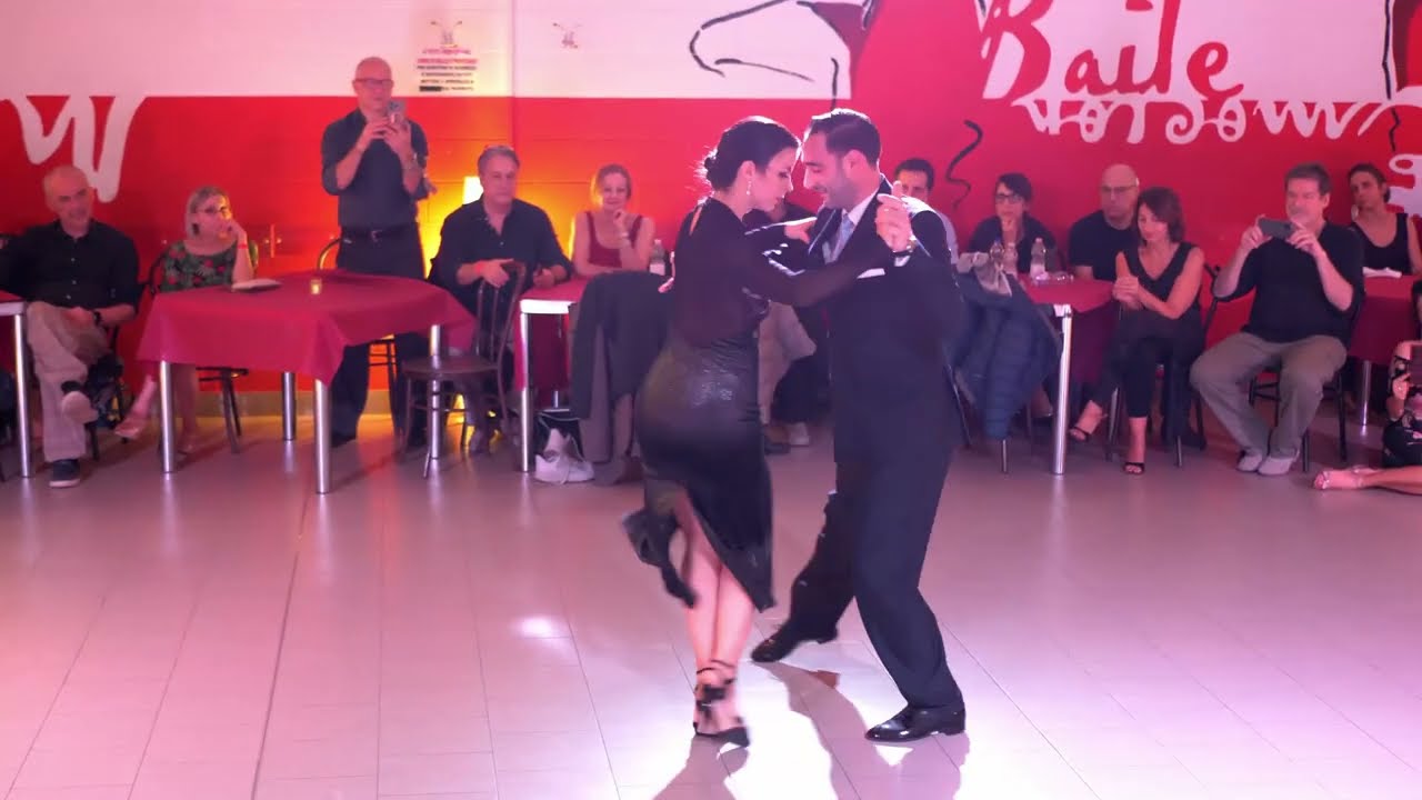 Video thumbnail for Fausto Carpino e Stephanie Fesneau, Orq. D'Arienzo - Laborde