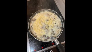 【#カルナーズクッキング】第二十八話　 豆乳を投入したキノコクリームパスタ