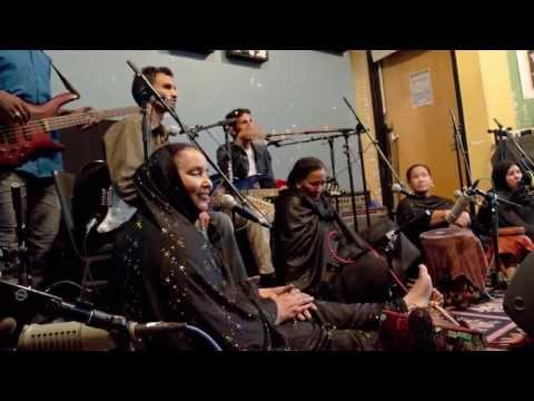 Tartit - Imharhan - Mamadou Kelly and Bankena Live on WFMU
