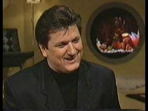 In Bed with me Dinner S3 E12 - Shop Lifting