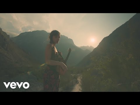 Silvina Moreno - Luminosidad (Official Video) ft. Cecy Leos