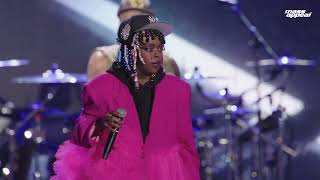 Lauryn Hill &quot;Killing Me Softly / Fugee La&quot; Hip Hop 50 Live from Yankee Stadium