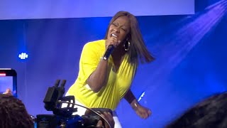 Le’Andria Johnson - God Is (TEARS IT UP!!) 2023