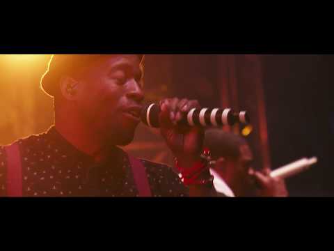 WAX TAILOR - Worldwide (ft. Raashan Ahmad & Mattic) - Live Vieilles Charrues 2017