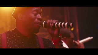 WAX TAILOR - Worldwide (ft. Raashan Ahmad &amp; Mattic) - Live Vieilles Charrues 2017