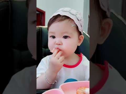 Sóc chuột nhỏ Siyu ăn ngon miệng, đáng yêu - Baby China - Tiktok Trung Quốc Chanel #84