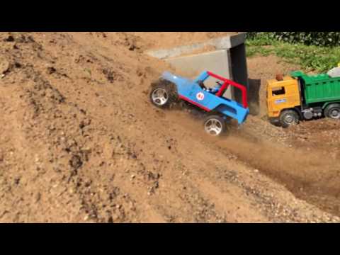 BRUDER TOYs for KIDS ♦ Bruder Jeep Cross Country Racer RC CONVERSION ♦ Outdoor Race DRIVE!