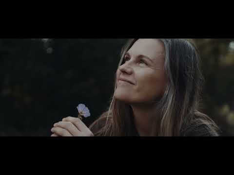 Natalia Grosiak - Jesteś piękny  (Official Video)