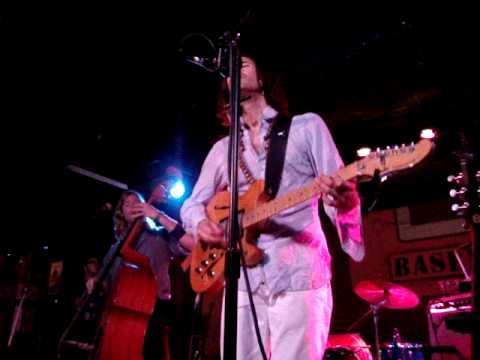 Elvis Perkins in Dearland - Chains, Chains, Chains Live 6-16-09