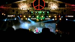 Download lagu Bondan ft. Fade2Black - Tetap Semangat - Live at PENSAGA 2012 SoulFusion mp3