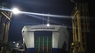 Download lagu SUARA KLAKSON KAPAL FERRY SAFIRA NUSANTARA DI PELABUHAN MERAK-BAKAUHENI mp3