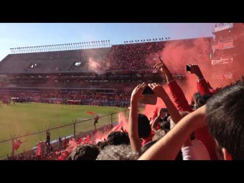 "Independiente 0-0 Patronato Fecha 42 recibimiento + desde el dia que naci (2014)" Barra: La Barra del Rojo • Club: Independiente