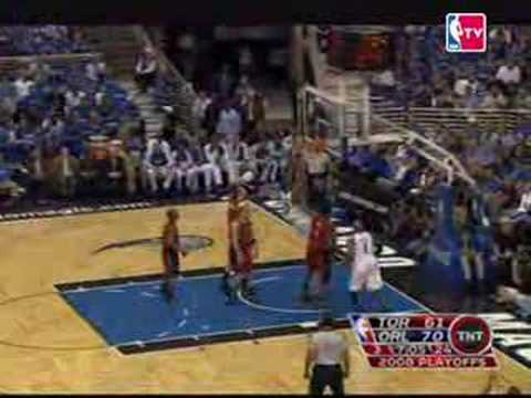 Magic - Raptors:Dwight Howard 25 pts 22 rbs against Raptor